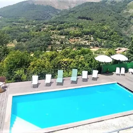 La Rosa Y El Pastor Apartment *